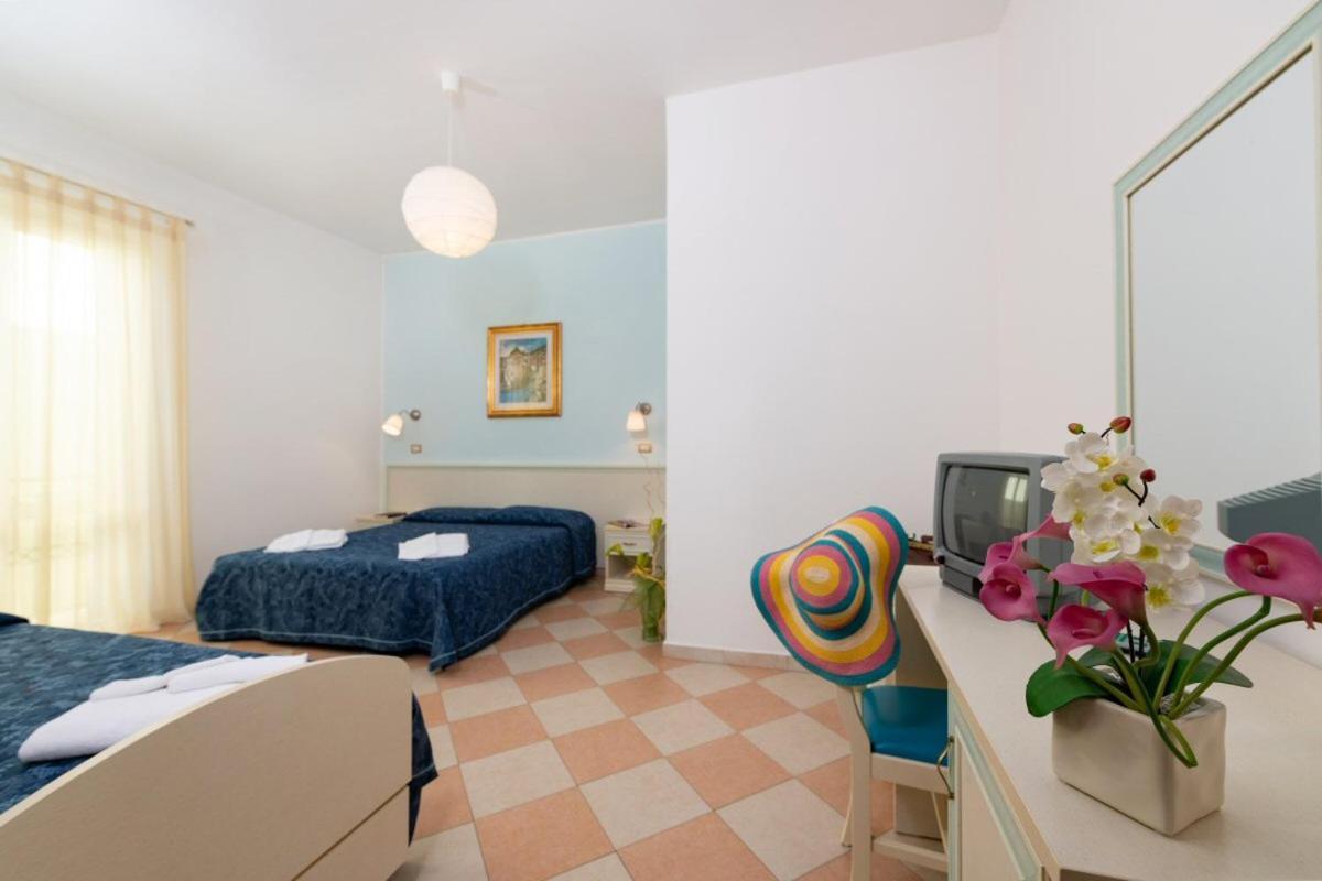 Hotel Bruna مارتينسيكورو المظهر الخارجي الصورة
