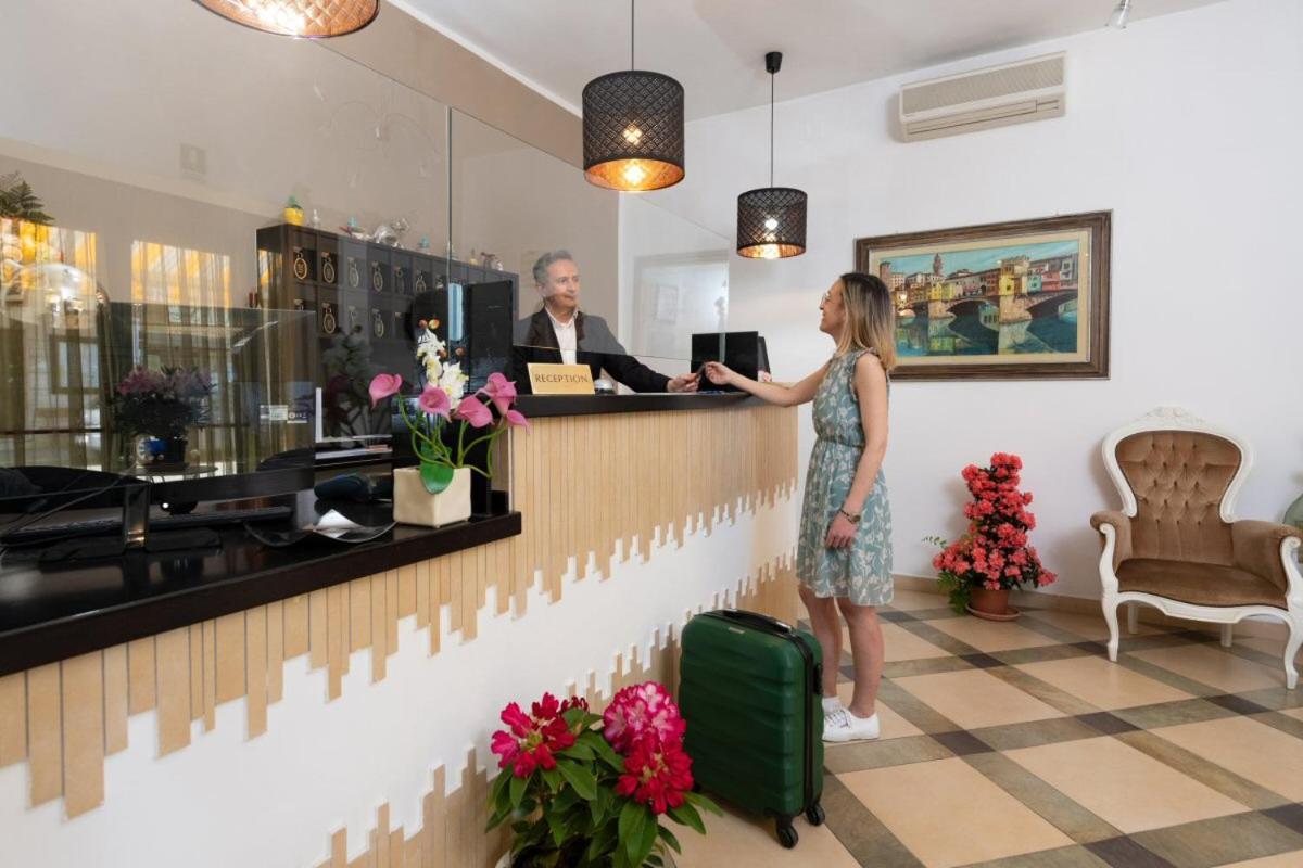 Hotel Bruna مارتينسيكورو المظهر الخارجي الصورة